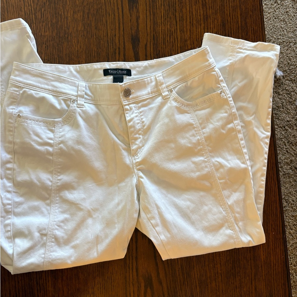 White House Black Market White Slim Jeans Size 8